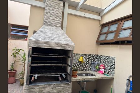 12_photo/94dce39b5d.2b4381d368a6f37f-ATLAS-82e64d46-efca-4ffa-8d58-27752fce5487.jpg de casa à venda com 4 quartos, 167m² em Vila Izabel, Curitiba