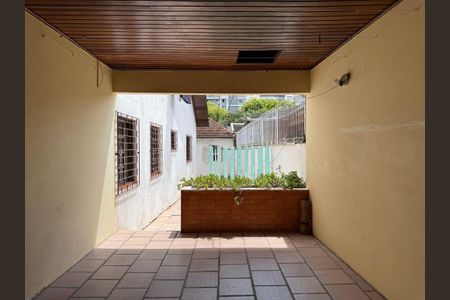 38_photo/94dce39b5d.2b4381d368a6f37f-ATLAS-efcf5b23-c7a3-4d1e-a03d-e07b94b3b7e1.jpg de casa à venda com 4 quartos, 167m² em Vila Izabel, Curitiba