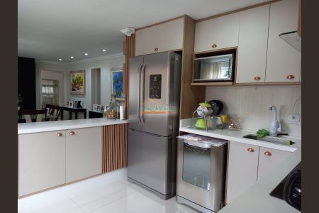 8_photo/94dce39b93.dc7b031a1d7e8bb1-ATLAS-94c4cf77-6b96-4184-8f4a-bcc32bcbac7b.jpg de casa à venda com 3 quartos, 270m² em Vila Izabel, Curitiba