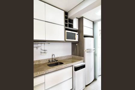 2_photo/94dce39c8d.7d01d2ab176dea69-ATLAS-0cc6b11d-5be2-4187-9758-50f4fe0c2f23.jpg de apartamento para alugar com 2 quartos, 68m² em Vila Izabel, Curitiba