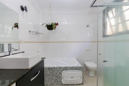 9_photo/94dce39ce1.7c2ae8445402a222-ATLAS-5d69577e-145b-40d0-afff-681f3237c8c8.jpg de casa à venda com 2 quartos, 243m² em Vila Izabel, Curitiba