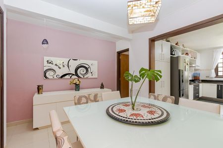 7_photo/94dce39ce1.7c2ae8445402a222-ATLAS-79ec65b3-7d94-4bcb-b63d-12a0e22b1af2.jpg de casa à venda com 2 quartos, 243m² em Vila Izabel, Curitiba