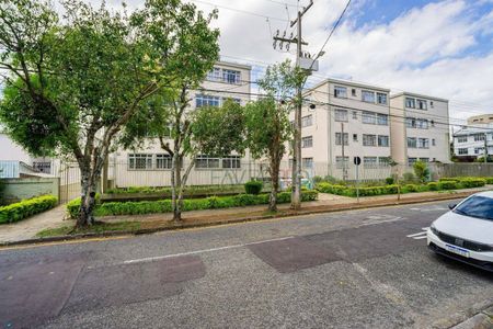 43_photo/94dce39d79.c52a789c98d40aba-ATLAS-2697d445-dd55-4f93-a518-df2fbfe30c36.jpg de apartamento à venda com 2 quartos, 60m² em Vila Izabel, Curitiba