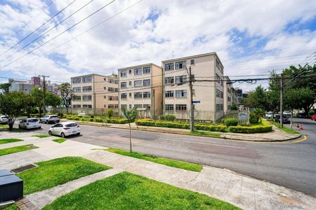 2_photo/94dce39d79.c52a789c98d40aba-ATLAS-51cee36c-a57f-43d1-b498-7ff8699e6d7f.jpg de apartamento à venda com 2 quartos, 60m² em Vila Izabel, Curitiba