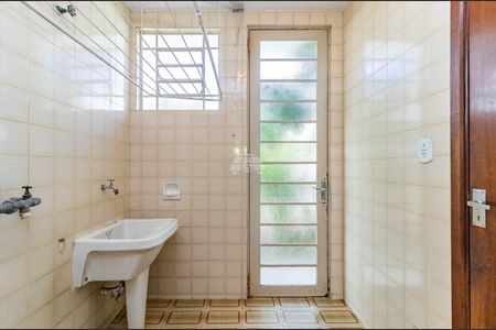 19_photo/94dce39e1f.b638bc529ff2c692-ATLAS-1a1ba167-2080-4ff9-a2db-a7ef00f32dce.jpg de casa à venda com 3 quartos, 170m² em Vila Izabel, Curitiba