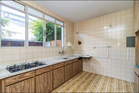 16_photo/94dce39e1f.b638bc529ff2c692-ATLAS-34e8a593-e7c9-499b-b08e-a51d939bda2c.jpg de casa à venda com 3 quartos, 170m² em Vila Izabel, Curitiba