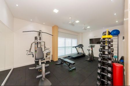 10_photo/94dce39e9d.bf7d61fb9c9b6c00-ATLAS-b6479fa3-8d92-4ef8-a283-98c369e1b27b.jpg de apartamento à venda com 2 quartos, 92m² em Vila Izabel, Curitiba