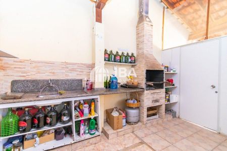 8_photo/94dce3a02b.34c71710c33b69d6-ATLAS-eeab57d0-7d56-404b-964b-32c7cf8d689b.jpg de casa à venda com 5 quartos, 282m² em Santa Quiteria, Curitiba