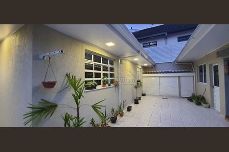 26_photo/94dce3a0ab.17a4969d13b5e058-ATLAS-341dd6bf-b135-43f6-9745-c3e383ce106d.jpg de casa à venda com 4 quartos, 270m² em Santa Quiteria, Curitiba