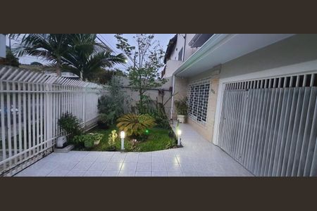 2_photo/94dce3a0ab.17a4969d13b5e058-ATLAS-a4111680-2e94-4a1d-aae2-fa7bd07c7410.jpg de casa à venda com 4 quartos, 270m² em Santa Quiteria, Curitiba