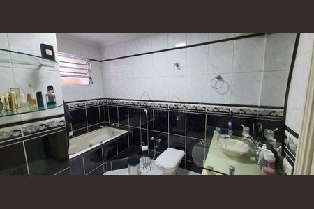 18_photo/94dce3a0ab.17a4969d13b5e058-ATLAS-e2004464-d568-44a4-adea-0ca184c64567.jpg de casa à venda com 4 quartos, 270m² em Santa Quiteria, Curitiba