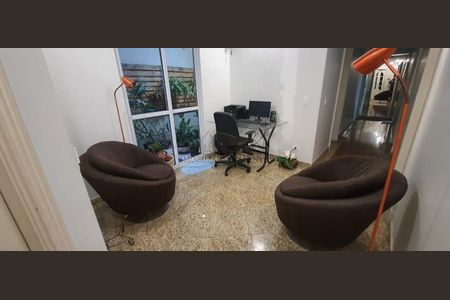 11_photo/94dce3a0ab.17a4969d13b5e058-ATLAS-e97b2e7b-eecb-4f4e-b2a4-854e95d2d940.jpg de casa à venda com 4 quartos, 270m² em Santa Quiteria, Curitiba