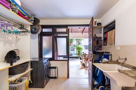 10_photo/94dce3a16b.ff18d0897e4eeb33-ATLAS-220792eb-e1b7-412b-950f-0d4e1ff3b826.jpg de casa à venda com 3 quartos, 388m² em Santa Quiteria, Curitiba