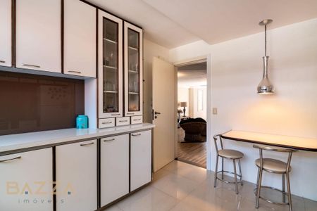 3_photo/94dce3a16b.ff18d0897e4eeb33-ATLAS-6fea3eae-240c-4bf3-8367-7d8a256d5e78.jpg de casa à venda com 3 quartos, 388m² em Santa Quiteria, Curitiba