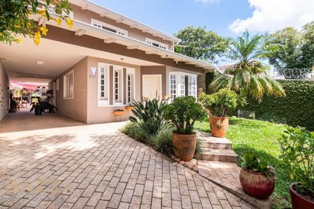 6_photo/94dce3a16b.ff18d0897e4eeb33-ATLAS-93ed4110-4a17-4aa6-bfcd-e40196bf101e.jpg de casa à venda com 3 quartos, 388m² em Santa Quiteria, Curitiba