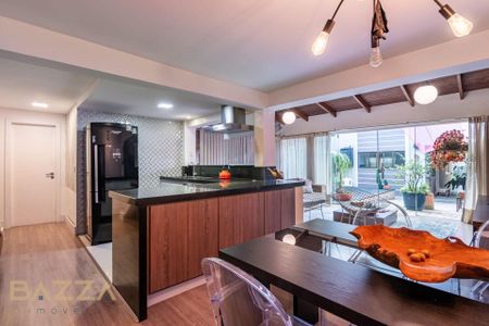 9_photo/94dce3a16b.ff18d0897e4eeb33-ATLAS-bc84ea89-ffb1-489f-8de5-de93b220374a.jpg de casa à venda com 3 quartos, 388m² em Santa Quiteria, Curitiba