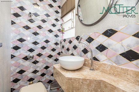 5_photo/94dce3a17f.4a8fb705dfdf76a3-ATLAS-56fd8826-ce4c-40da-9d47-ac5e24bf30d4.jpg de casa à venda com 3 quartos, 88m² em Santa Quiteria, Curitiba