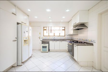 33_photo/94dce3a199.826aa08d214c4ef3-ATLAS-1ab22011-6df2-4f96-88cf-3fe2da3aeff4.jpg de casa à venda com 3 quartos, 292m² em Santa Quiteria, Curitiba