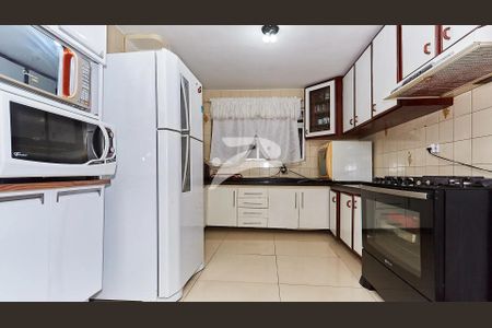 18_photo/94dce3a1ed.0ed3e4c21098ea4e-ATLAS-d9ddb331-42af-4809-8008-de37df06bab5.jpg de casa à venda com 4 quartos, 140m² em Santa Quiteria, Curitiba