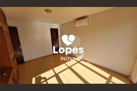 4_photo/94dce3a267.588d4a7fb74764b6-ATLAS-0c165fe2-c8ad-4d93-a83d-351d67d3e1cd.jpg de casa à venda com 3 quartos, 240m² em Santa Quiteria, Curitiba