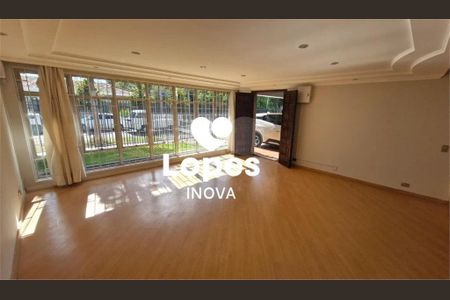 8_photo/94dce3a267.588d4a7fb74764b6-ATLAS-d37a94b5-0ddd-415e-b039-73b9ecd410ec.jpg de casa à venda com 3 quartos, 240m² em Santa Quiteria, Curitiba