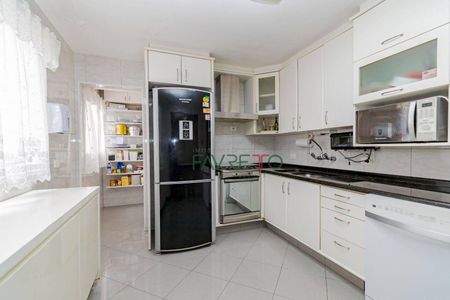29_photo/94dce3a267.8112f57c7da29d24-ATLAS-0b25bb61-e8e8-4fec-aaaf-9043efebdcd5.jpg de casa à venda com 3 quartos, 170m² em Santa Quiteria, Curitiba