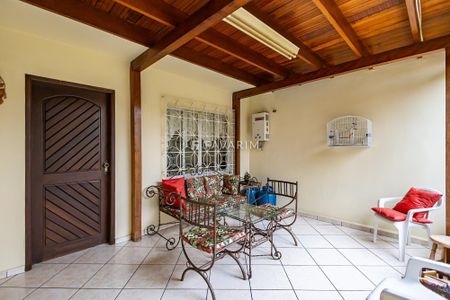 45_photo/94dce3a26f.1c30879e3ee593f9-ATLAS-da8ea144-4374-4cbb-9682-16984285a7c4.jpg de casa à venda com 4 quartos, 350m² em Santa Quiteria, Curitiba