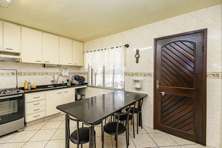 13_photo/94dce3a26f.1c30879e3ee593f9-ATLAS-e74e29aa-e135-4a60-8b49-0623d641d2aa.jpg de casa à venda com 4 quartos, 350m² em Santa Quiteria, Curitiba