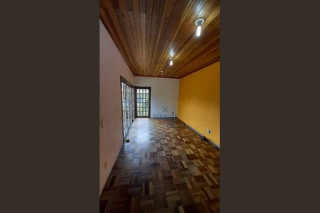 3_photo/94dce3a26f.32ff380b2dea4782-ATLAS-d980f2e0-67ef-4345-bdeb-c7a45d3f3f2e.jpg de casa à venda com 4 quartos, 340m² em Santa Quiteria, Curitiba