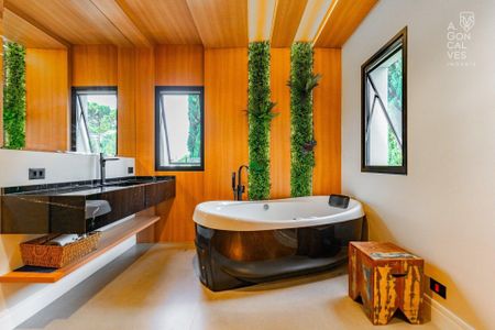 41_photo/94dce3a2b9.ceff8192393c33de-ATLAS-317614b7-1380-4d67-9a97-d2888cebdb4d.jpg de casa à venda com 3 quartos, 700m² em Seminário, Curitiba