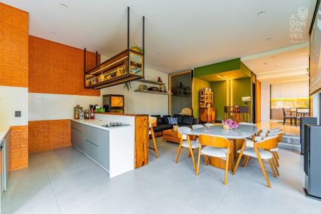 25_photo/94dce3a2b9.ceff8192393c33de-ATLAS-4f7f23aa-7e04-4858-a28d-5c5d5403ad73.jpg de casa à venda com 3 quartos, 700m² em Seminário, Curitiba