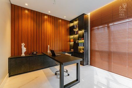 20_photo/94dce3a2b9.ceff8192393c33de-ATLAS-6fd84532-9b38-4741-883d-500d8e8af86c.jpg de casa à venda com 3 quartos, 700m² em Seminário, Curitiba