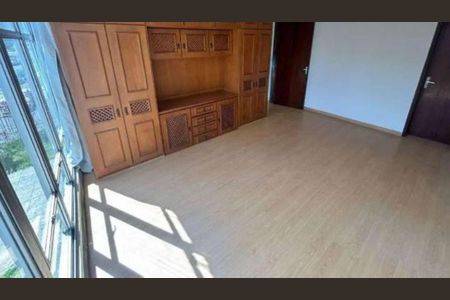 12_photo/94dce3a2c3.ceff8192393c33de-ATLAS-6dbe2976-e3c9-4161-bc88-432dc033a074.jpg de casa à venda com 3 quartos, 168m² em Santa Quiteria, Curitiba