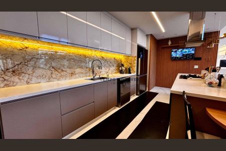 13_photo/94dce3a2cb.5de3098101d1f942-ATLAS-c9ec12ca-f6b6-44fc-b091-b4cf89bd2ab3.jpg de casa à venda com 3 quartos, 700m² em Seminário, Curitiba