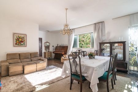 6_photo/94dce3a2cd.6b2453e70642c87c-ATLAS-3ee1f750-3b76-4bad-aaf5-31ee4e55928b.jpg de casa à venda com 4 quartos, 390m² em Seminário, Curitiba