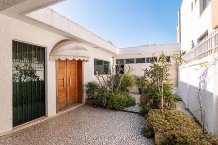 8_photo/94dce3a2cd.6b2453e70642c87c-ATLAS-81ea5404-ea35-4faf-ad48-de089e047992.jpg de casa à venda com 4 quartos, 390m² em Seminário, Curitiba