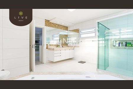 3_photo/94dce3a327.b8a9f91cb517b5ed-ATLAS-8e2e4f5f-b964-410c-8498-8fb06d5ab989.jpg de casa à venda com 4 quartos, 730m² em Seminário, Curitiba