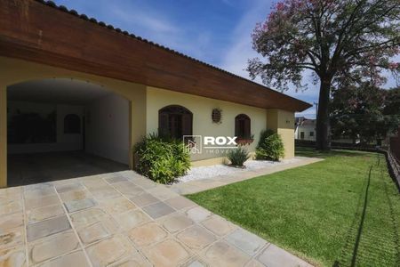 3_photo/94dce3a3a3.3c190a715a9dad8e-ATLAS-912866da-99da-444f-bdca-9bb2399d5da8.jpg de casa à venda com 4 quartos, 308m² em Santa Quiteria, Curitiba
