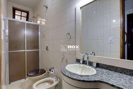 11_photo/94dce3a3a3.3c190a715a9dad8e-ATLAS-f97647f5-413e-4eb2-a46d-a2ce642665f9.jpg de casa à venda com 4 quartos, 308m² em Santa Quiteria, Curitiba
