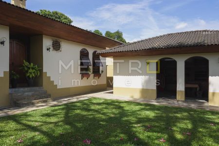 10_photo/94dce3a3a3.7aeb7bc2eb1ec1ba-ATLAS-4c7f8bfd-7bdd-4c37-ac64-74fe1ea9a2d1.jpg de casa à venda com 4 quartos, 357m² em Santa Quiteria, Curitiba