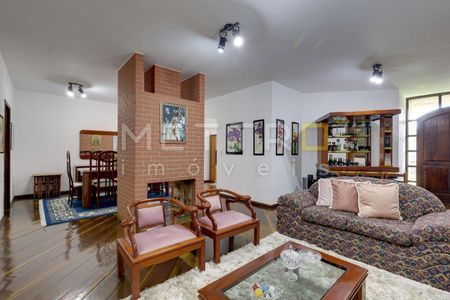 4_photo/94dce3a3a3.7aeb7bc2eb1ec1ba-ATLAS-57db2988-478b-4f7f-93e7-b8fc51ddac9a.jpg de casa à venda com 4 quartos, 357m² em Santa Quiteria, Curitiba