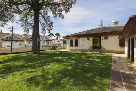 12_photo/94dce3a3a3.7aeb7bc2eb1ec1ba-ATLAS-5db1ff05-529a-47c2-b6d1-dca119d5721c.jpg de casa à venda com 4 quartos, 357m² em Santa Quiteria, Curitiba