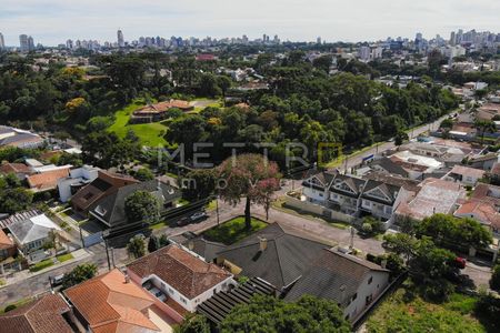 4_photo/94dce3a3a3.7aeb7bc2eb1ec1ba-ATLAS-97a7ec40-4ac2-4b72-8fb2-89ba20c5356f.jpg de casa à venda com 4 quartos, 357m² em Santa Quiteria, Curitiba