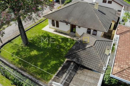 3_photo/94dce3a3a3.7aeb7bc2eb1ec1ba-ATLAS-9e179257-2c52-48b9-ac3e-273c77c87ed2.jpg de casa à venda com 4 quartos, 357m² em Santa Quiteria, Curitiba