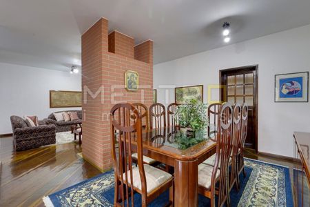 6_photo/94dce3a3a3.7aeb7bc2eb1ec1ba-ATLAS-a78977aa-9369-4a92-8619-3dbc065eee3c.jpg de casa à venda com 4 quartos, 357m² em Santa Quiteria, Curitiba