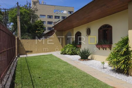 4_photo/94dce3a3a3.7aeb7bc2eb1ec1ba-ATLAS-f8d21b2f-0bca-423b-a454-0aba1ddabc65.jpg de casa à venda com 4 quartos, 357m² em Santa Quiteria, Curitiba