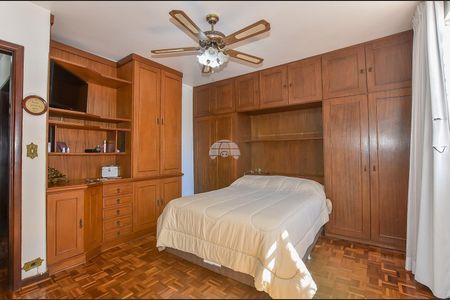 4_photo/94dce3a42f.ded5523ff743d611-ATLAS-0d7dbd5a-8b3f-4116-b81e-7213fc9ff102.jpg de casa à venda com 6 quartos, 342m² em Santa Quiteria, Curitiba