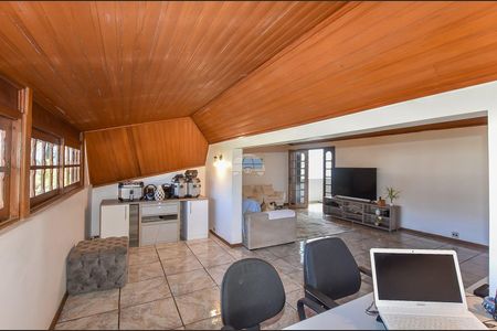 29_photo/94dce3a42f.ded5523ff743d611-ATLAS-e65ca636-a45b-45b0-a963-20fbabf0740b.jpg de casa à venda com 6 quartos, 342m² em Santa Quiteria, Curitiba