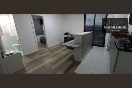 3_photo/94dce3a465.90b35dba037aa01f-ATLAS-12661f90-8e3a-4c26-8bc3-e5682eacefa9.jpg de apartamento à venda com 1 quarto, 40m² em Santa Quiteria, Curitiba