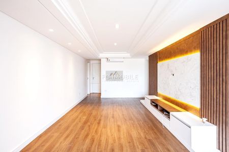 2_photo/94dce3a5a5.85bd9762b735a316-ATLAS-4c5bbfd7-1d03-458f-87ad-4169b504b818.jpg de apartamento à venda com 4 quartos, 439m² em Santa Quiteria, Curitiba
